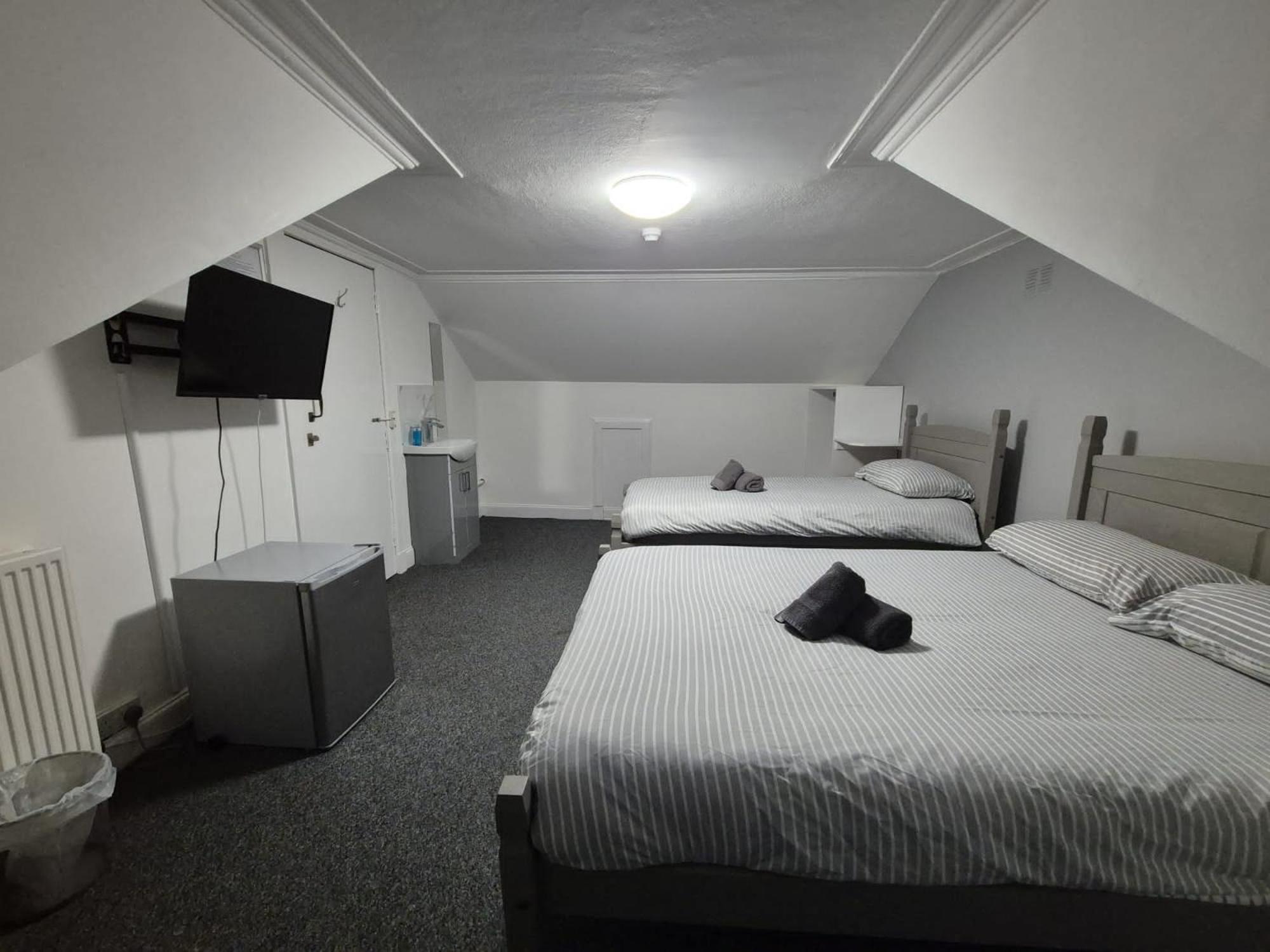 The Queens Hotel Cardenden Екстериор снимка
