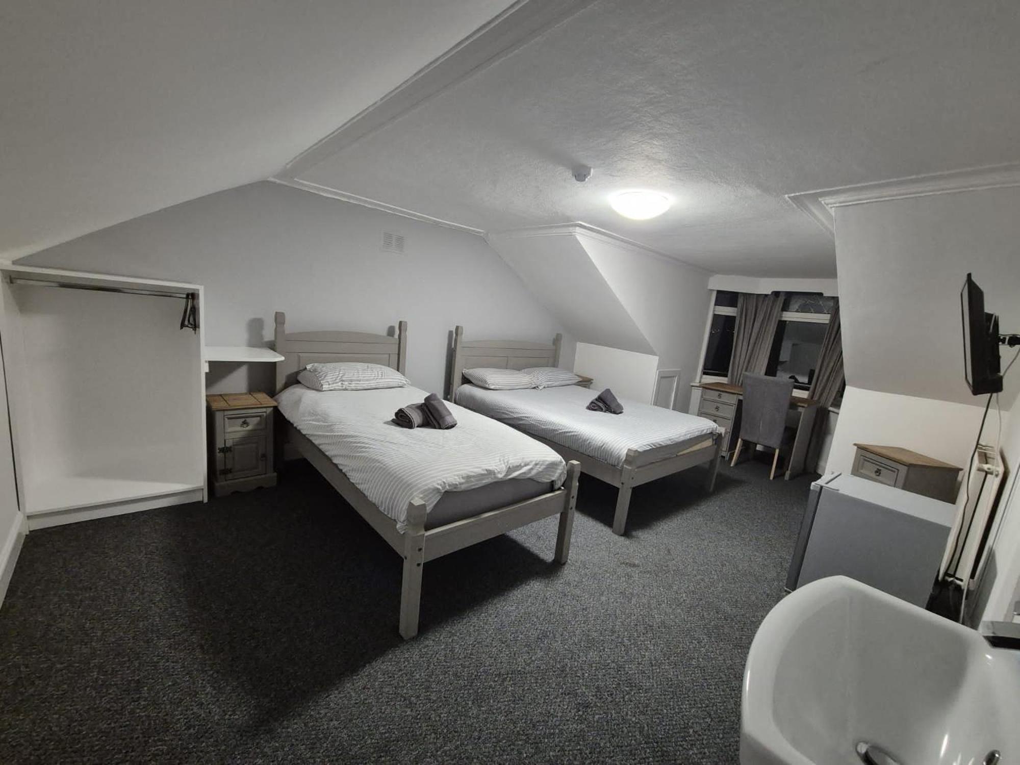 The Queens Hotel Cardenden Екстериор снимка