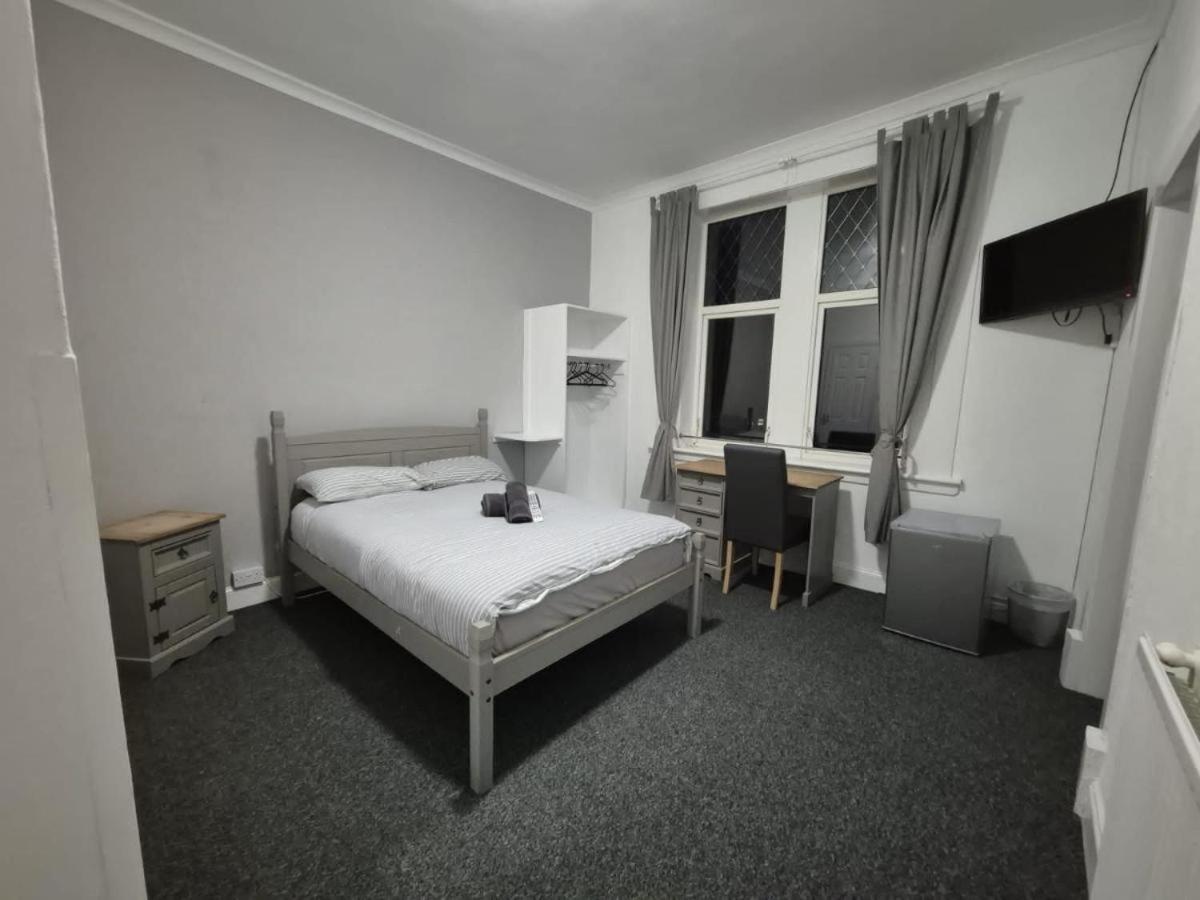 The Queens Hotel Cardenden Екстериор снимка