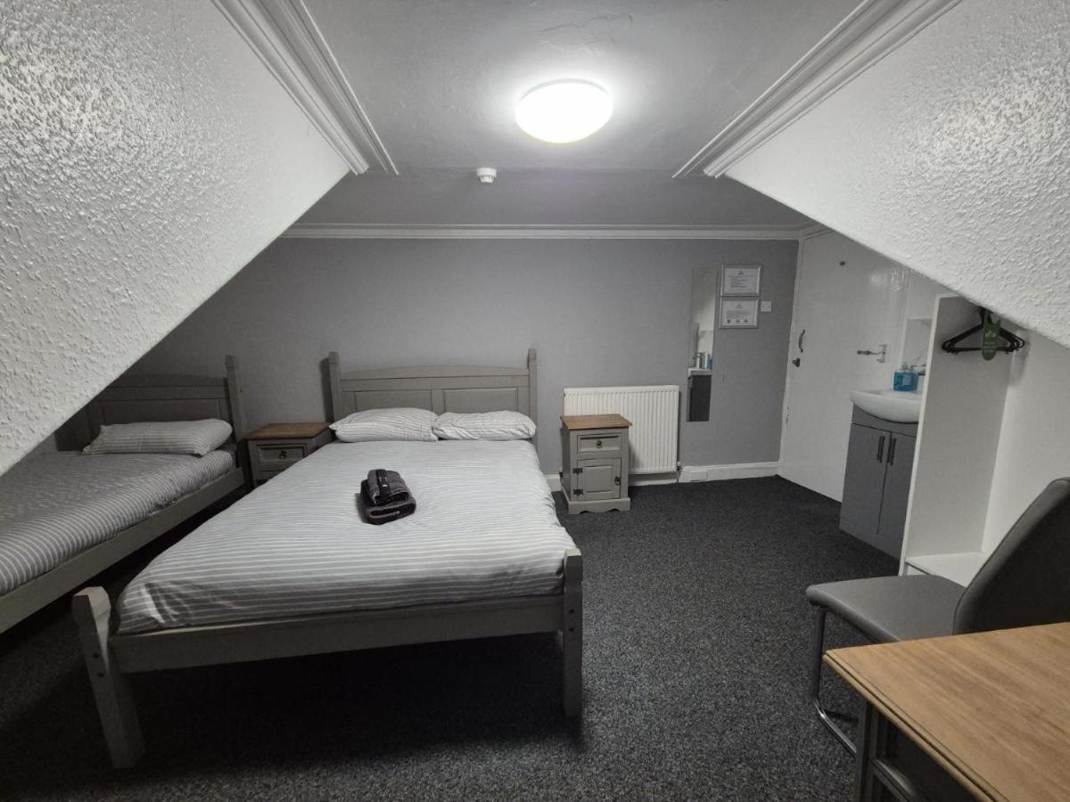 The Queens Hotel Cardenden Екстериор снимка
